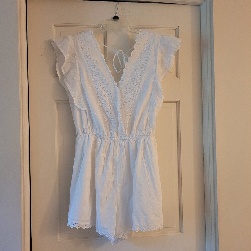 NWT American Eagle Eyelet Embroidered Lace White Romper, size Large TALL
